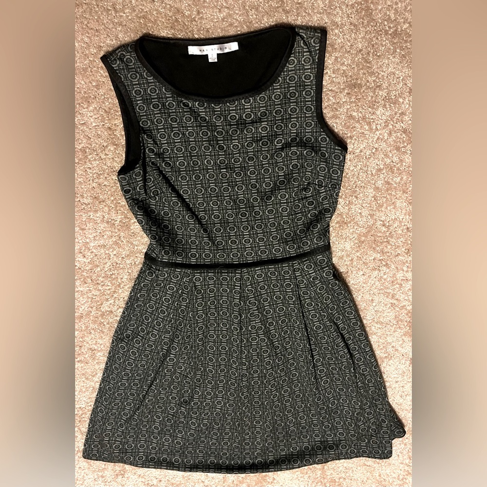 Max Studio Women Dress. Size Small